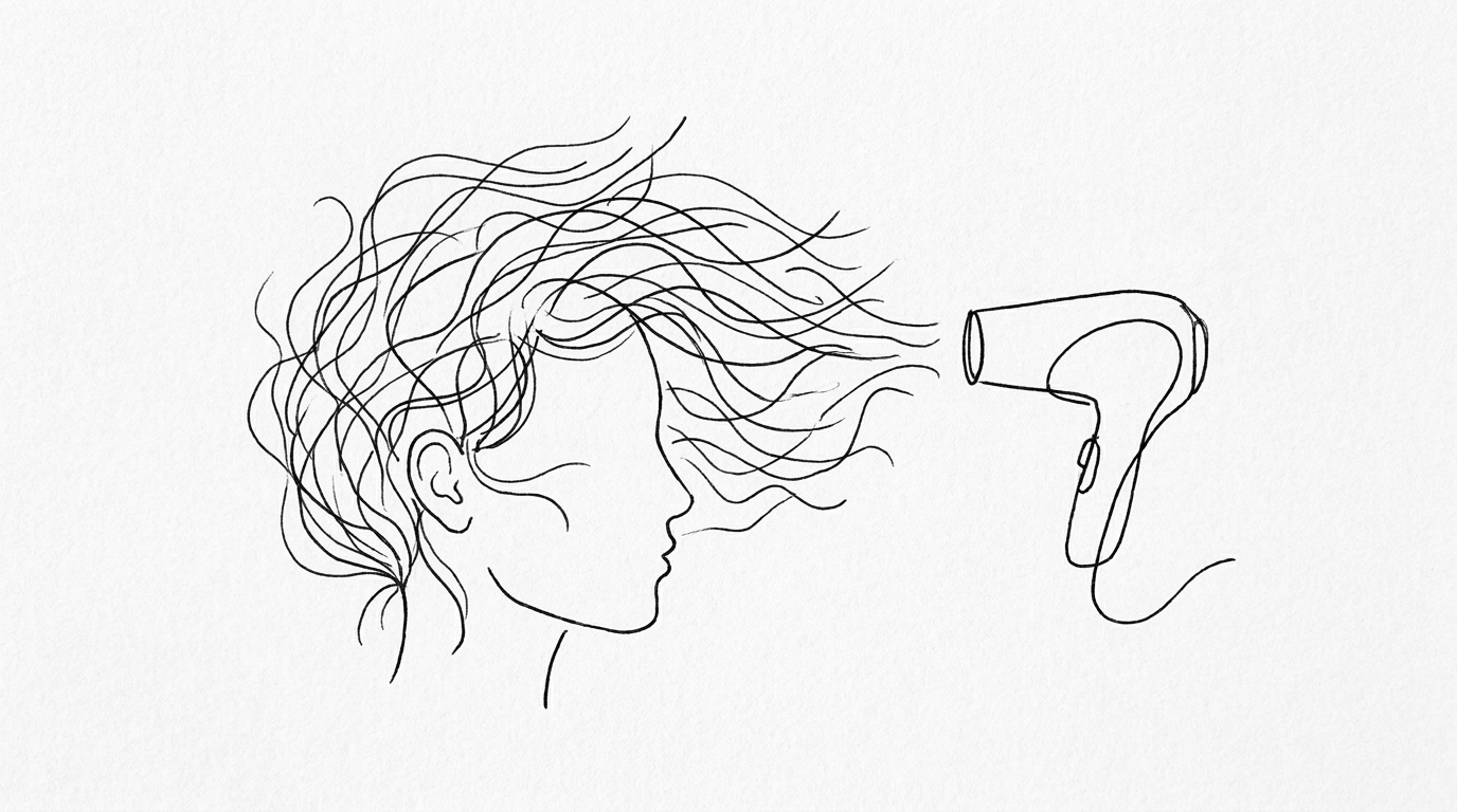 ドライヤー後の髪の広がりは複数の原因が重なっています